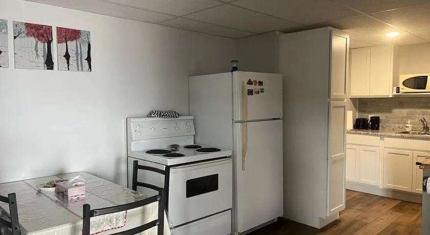 Simply Camia- Self Check in 1 Bedroom Basement - Image 1