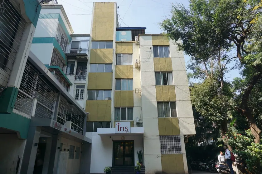 Hotel Iris - Image 1