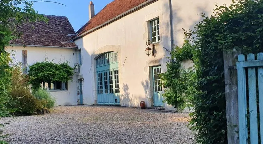 Ferme équestre & Chambres d'hôtes Gateau Stables proche Guédelon - Image 1