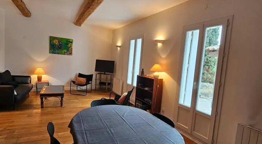 Maison vigneronne 8p / jardin / parking - Image 1