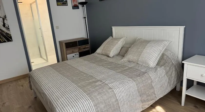 Chambre avec salle de bain privative - Image 1