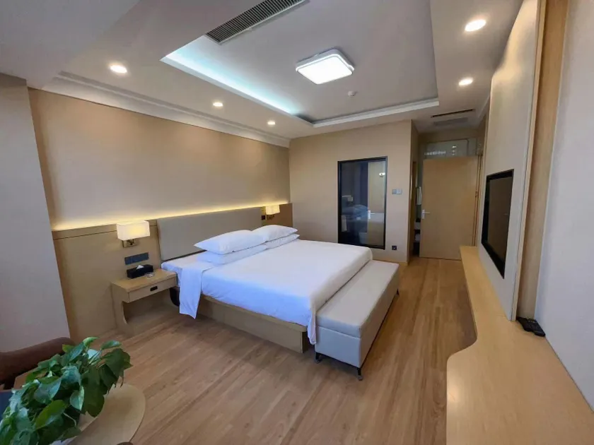 Tangshan Xinfeng Hotel (Jingtang Port Branch) - Image 1