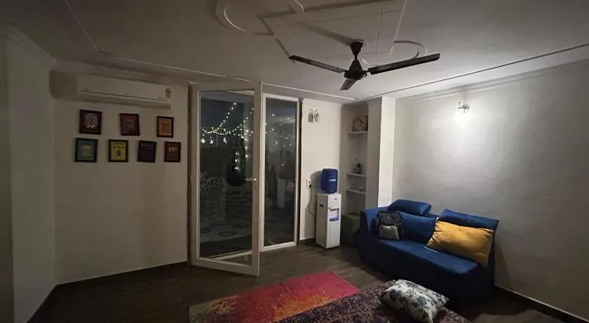 Gurgaon 21 Tonic & Twinkle - Image 1
