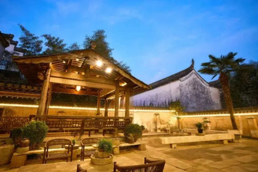 Floral Hotel · Guangdetang Hotel - Image 1