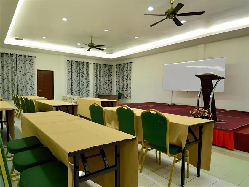 Dream World Resort - Image 1