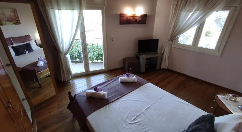 LAFION HOUSE - Image 1