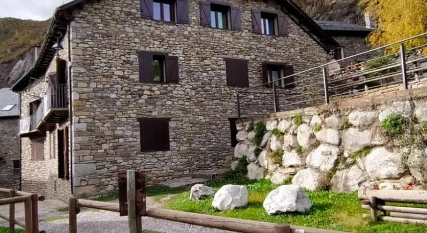 Apartamentos L´Era de Baix - Image 1