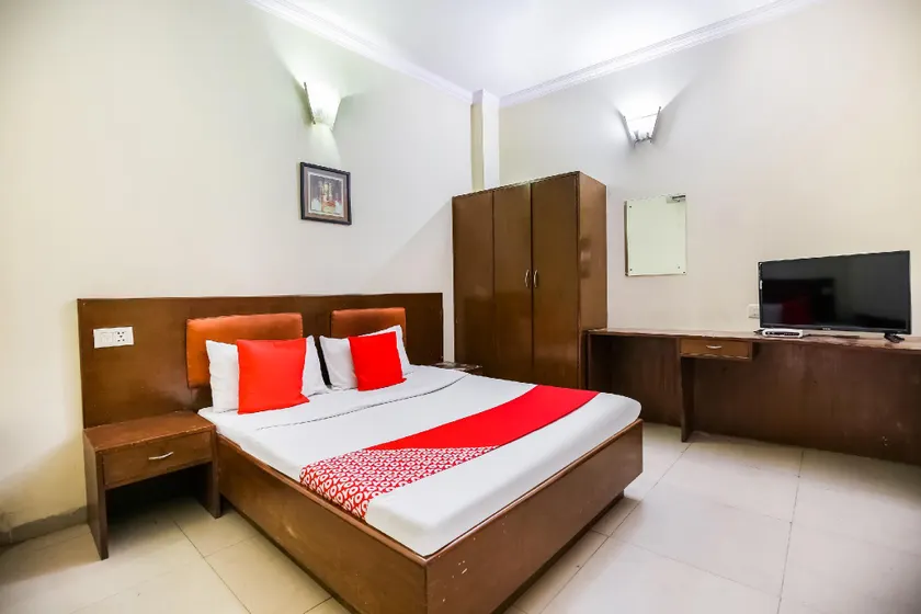 Hotel O by OYO Angad Continental - Image 1