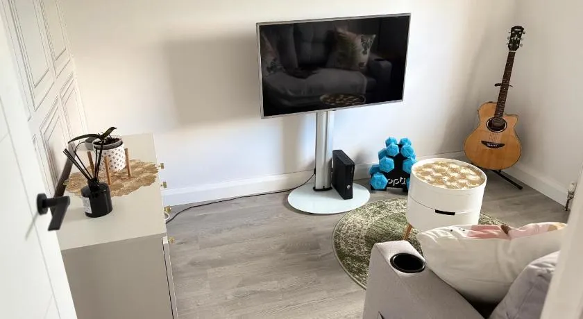Styles & Cosy Room near Belfast - Image 1