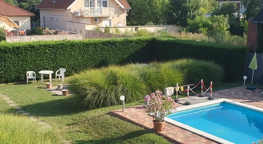 Főnix Üdülőház Zamárdi - Image 1