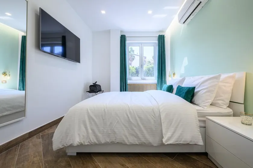 Villa In Bed Green Suite - Image 1