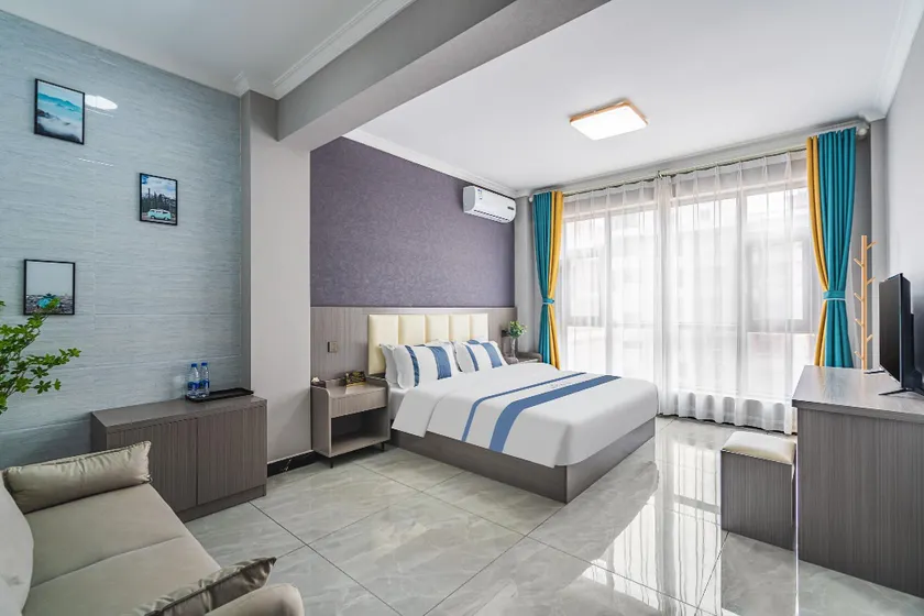 Chuxiong Youtian Hotel (Yihai Park) - Image 1