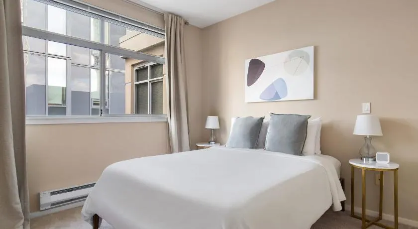 Kasa Bellevue Seattle - Image 1