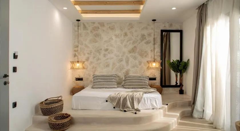 Naxos Green Village Hotel - Image 1