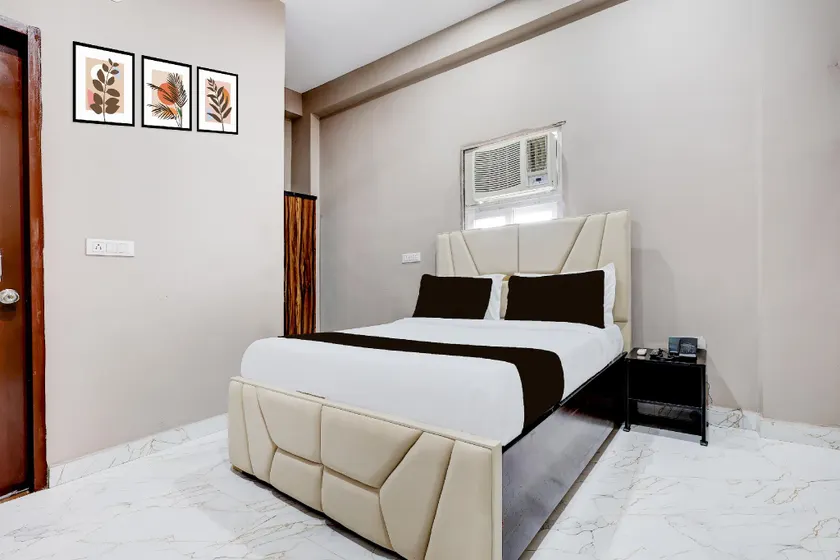 Townhouse Sector 33 Gurgaon - Image 1