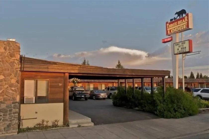 Three Bear Lodge - Image 1