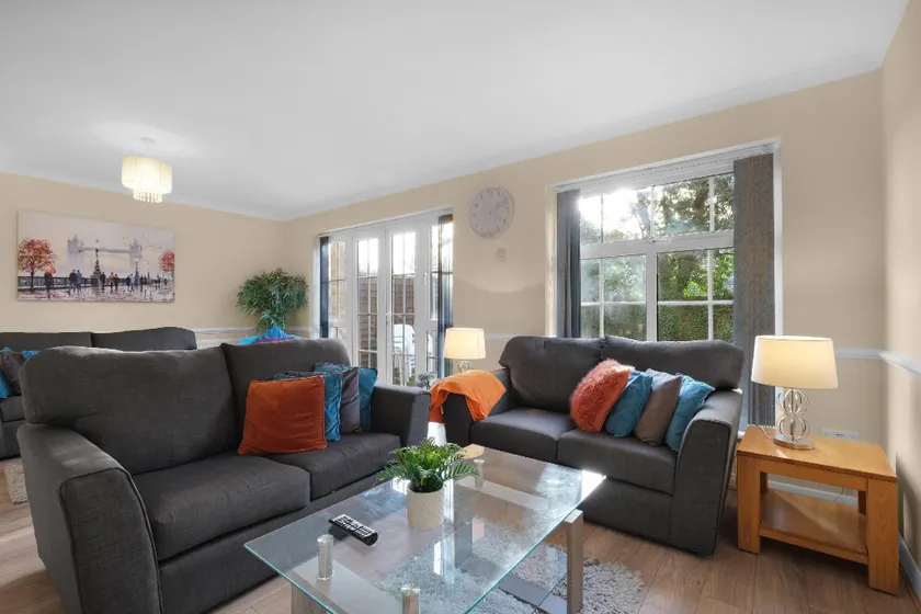 4 Bedroom Family House with Parking and Garden - Image 1
