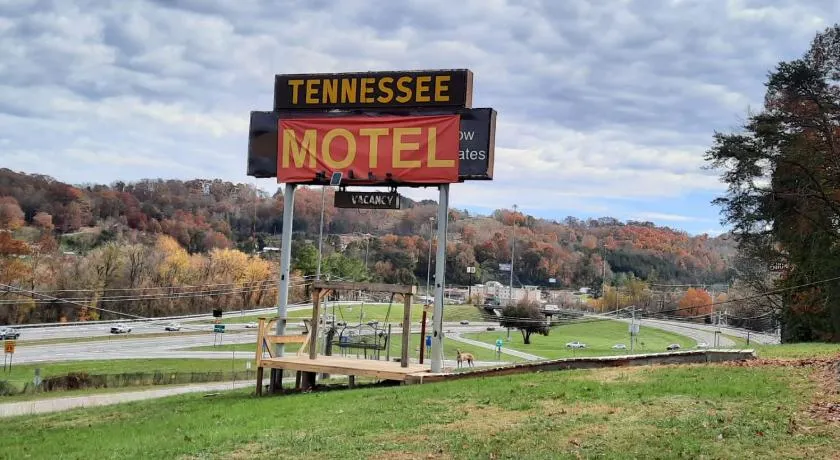 Tennessee Motel - Image 1
