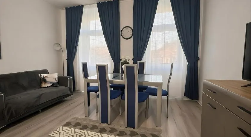 Family Apartment Neunkirchen 2 - Image 1