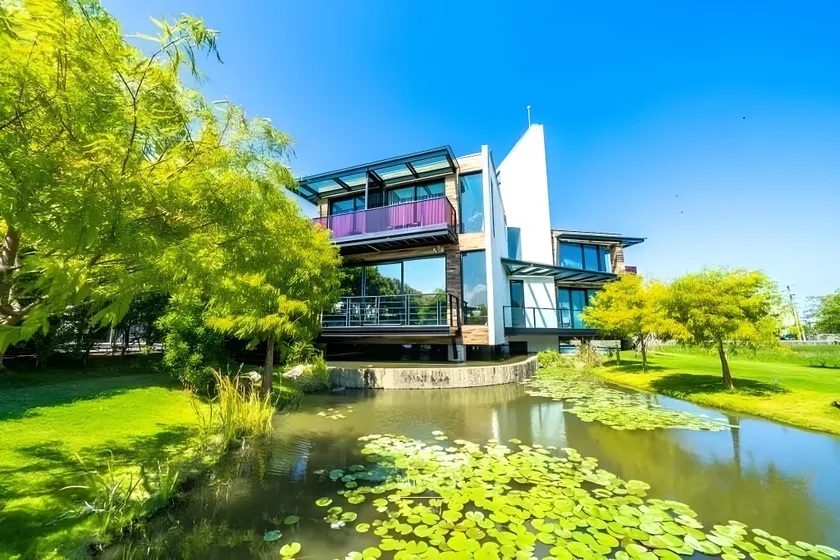 Lan Villa - Image 1
