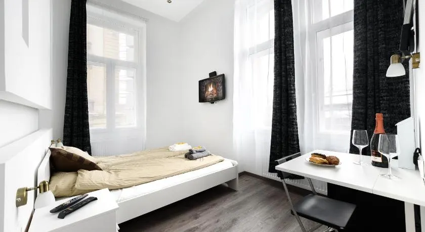 Annabelle Downtown Apartments - Image 1