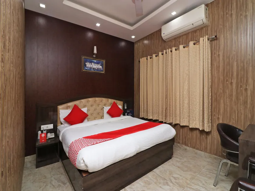 Collection O Hotel City Point - Image 1
