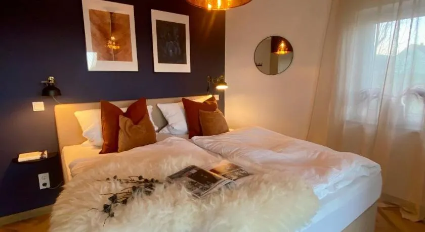 Seenland-Studio I 75 qm I Boxspringbett I Garten I Luxus-Bad - Image 1