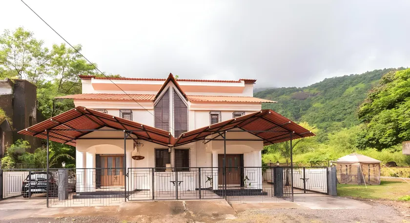 Royal Crest Villa - Image 1