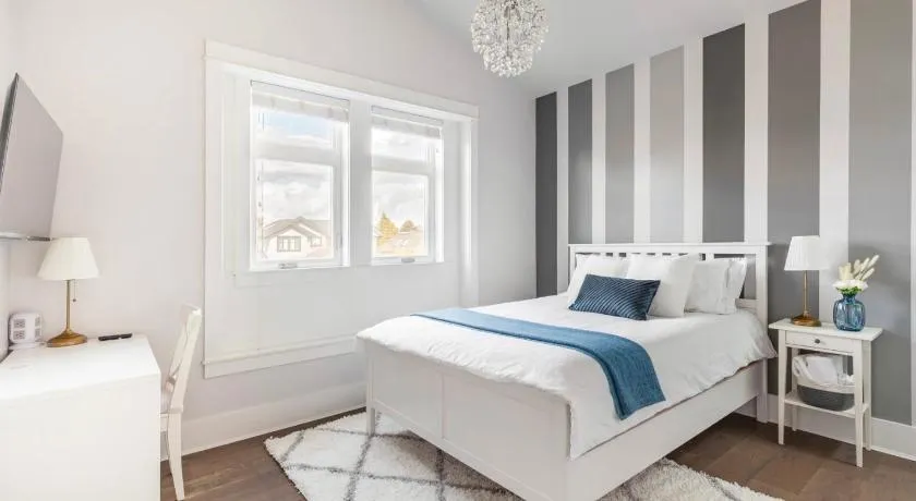 Vancouver West Cozy Retreat by Host Launch - Image 1