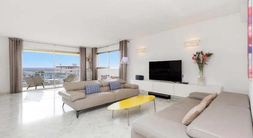 Superbe appartement à Cannes vue mer panoramique "Azura" - Image 1