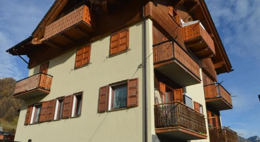 Fior d'Alpe Apartment - Image 1