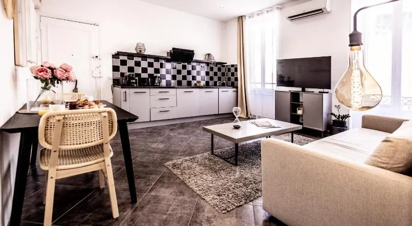 Smart Monaco Holiday, 6 Pax, Bnb Rickeys - Image 1