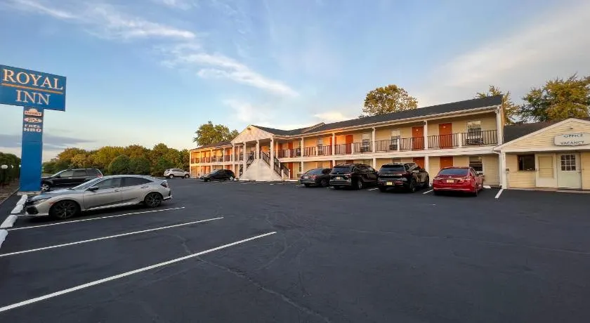 Royal Inn - Neptune - Image 1