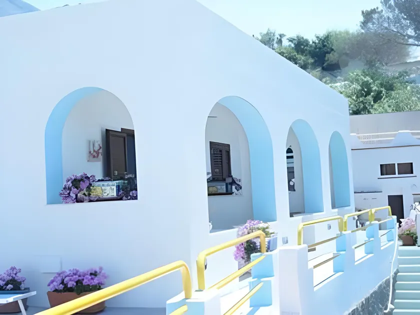 Hotel Cava Dell'Isola - Image 1