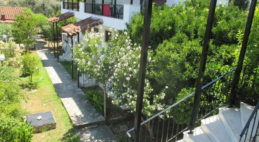Apartments Elena & Marios - Image 1
