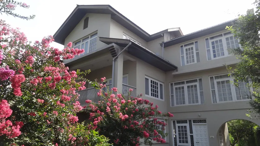 Snow Leopard Lodge - Image 1