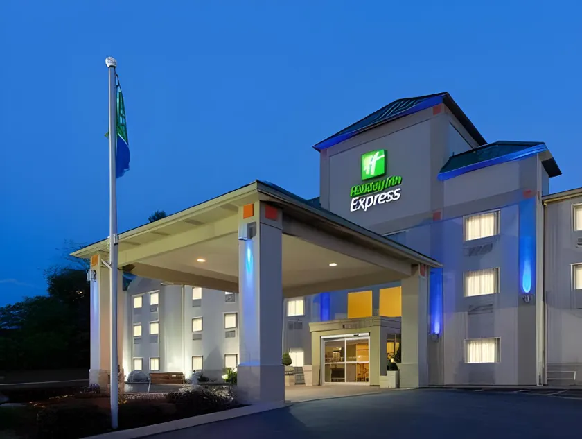 Holiday Inn Express Irwin PA TPK Exit 67 by IHG - Image 1