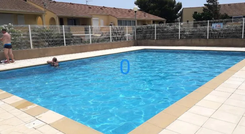 Maison charmante à Gruissan avec piscine partagée - Image 1