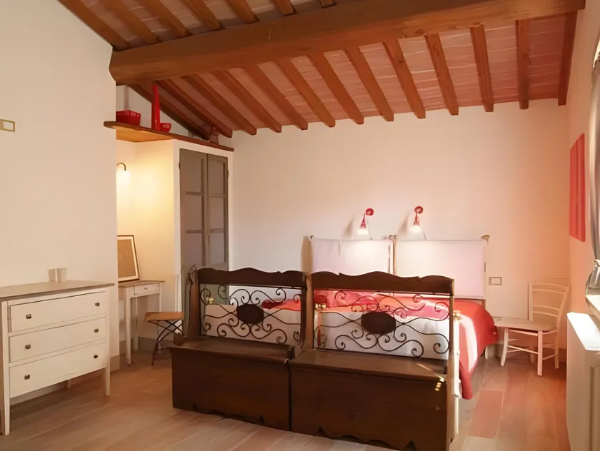 La Gufaia - holiday houses with pool near Florence - Image 1