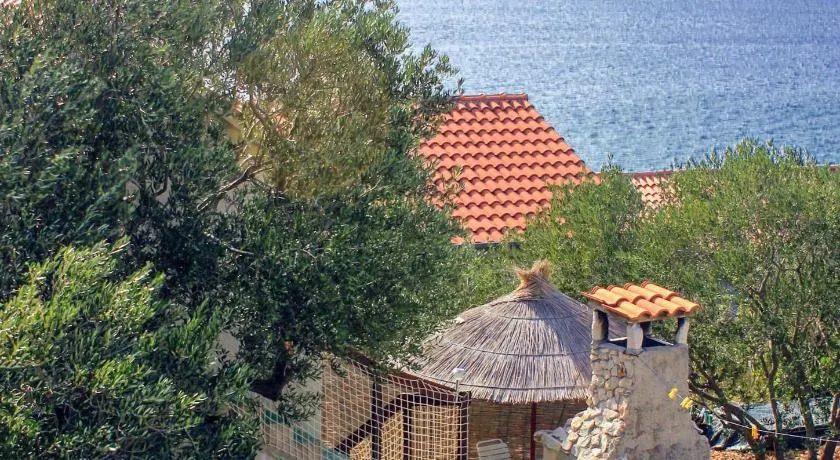 Secluded fisherman's cottage Cove Vitane, Pasman - 8484 - Image 1