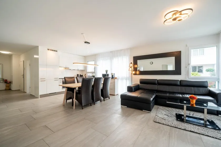 Serene Swiss Apt | scenic balcony views + parking - Image 1