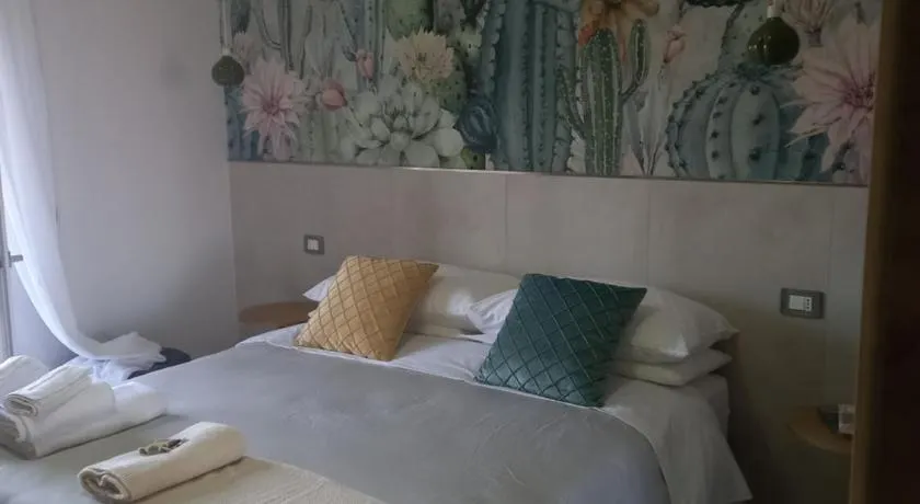 Glamonia rooms - Image 1