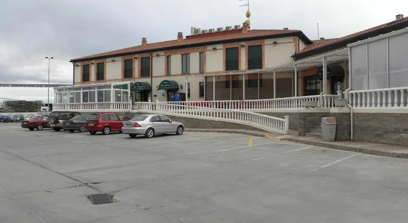 Hostal Las Fuentes - Image 1