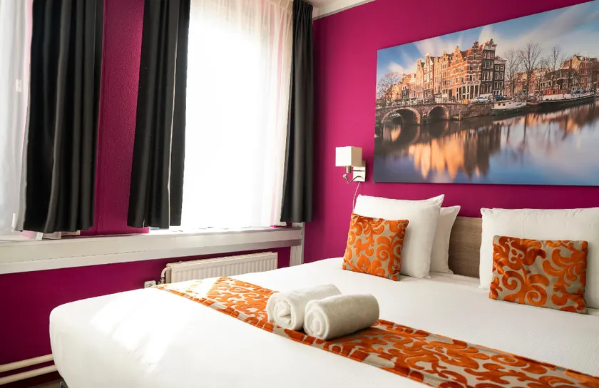 Amsterdam Teleport Hotel - Free Parking - Image 1