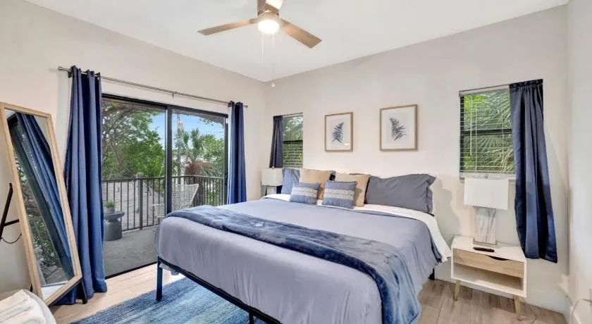 3BR 2.5BA Townhome-10 mins to FTL Beach and Downtown - Image 1