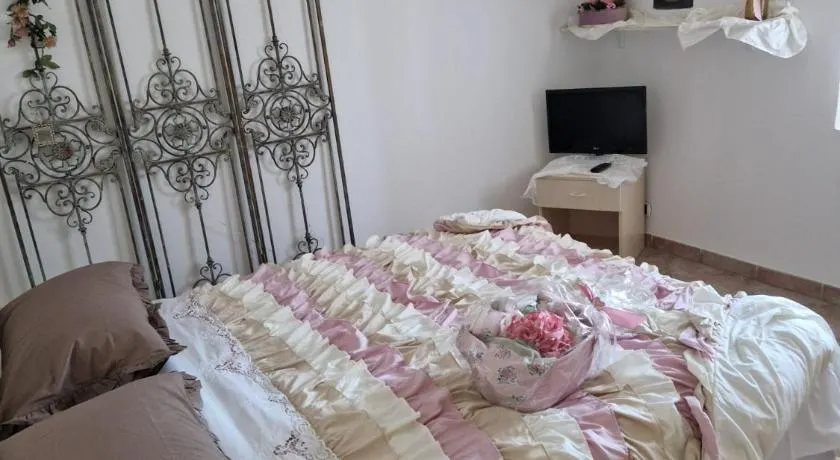 B&B Luna - Image 1