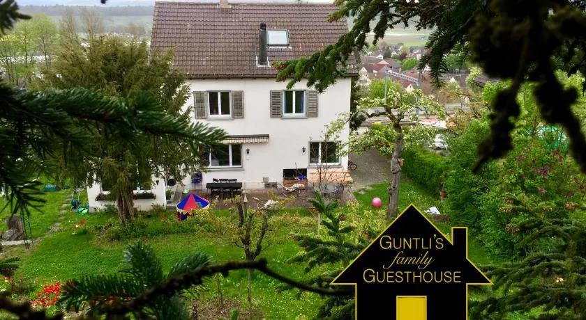Guntlis Familienpension: Gesamte oberste Etage–eigenes Bad–ländlich in Stadtnähe - Image 1