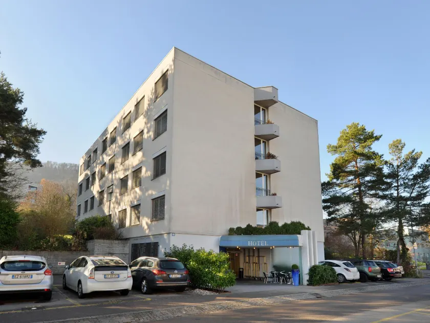 The Guests House - Image 1