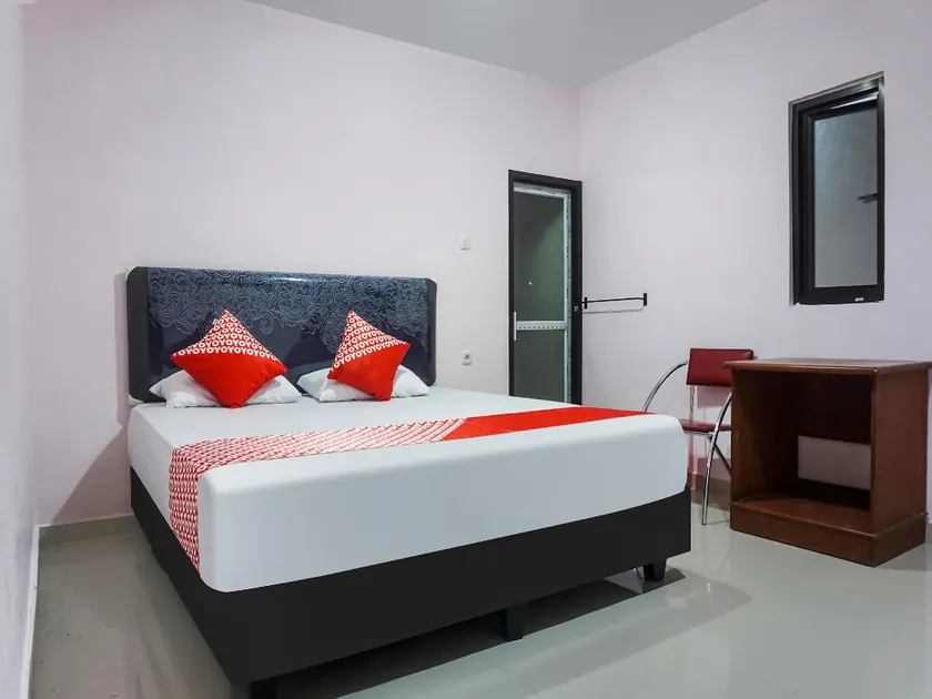 Hotel O Homestay Madu Makassar - Image 1
