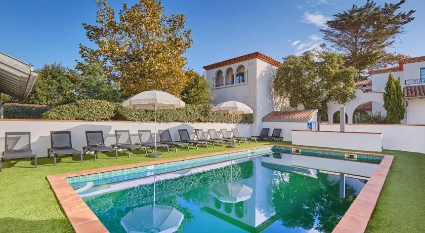 Villas L Orée de Milady - Image 1